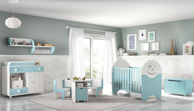 Dormitorio infantil con cuna y cambiador