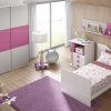 Dormitorio infantil con cuna convertible