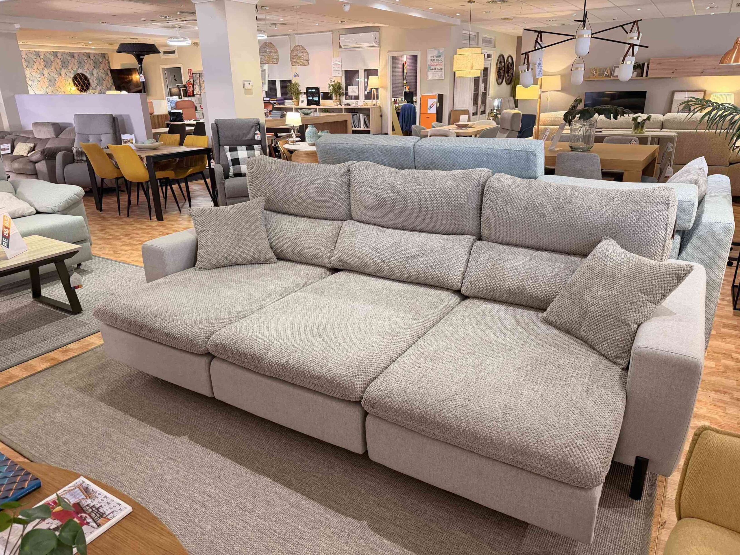 SOFÁ LINEAL CARROS CORA - Imagen 2